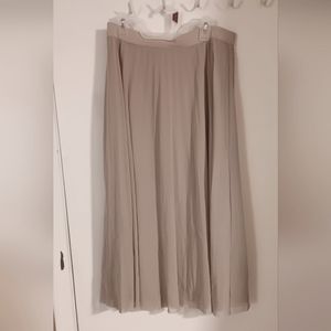 Mid length dusty rose skirt